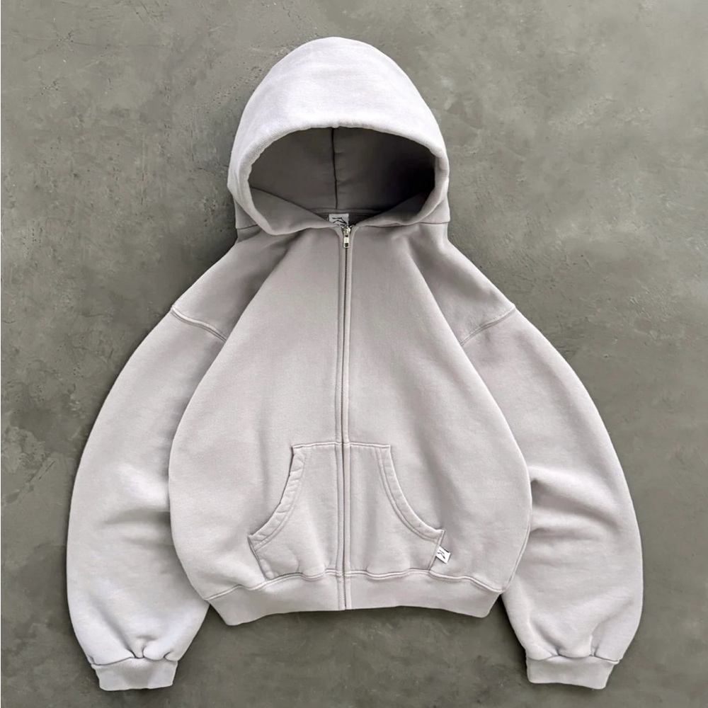 Akimbo Zip-Up Hoodie